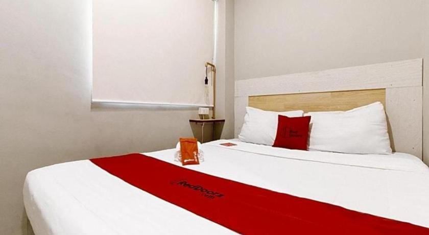 Reddoorz Plus Near Osmena Highway 2 Hotell Manila Exteriör bild