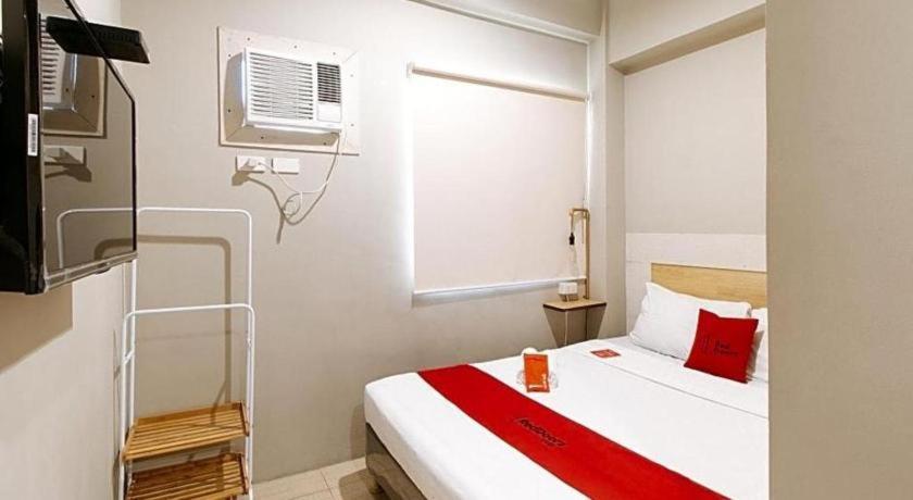 Reddoorz Plus Near Osmena Highway 2 Hotell Manila Exteriör bild