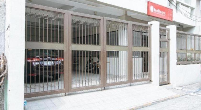 Reddoorz Plus Near Osmena Highway 2 Hotell Manila Exteriör bild