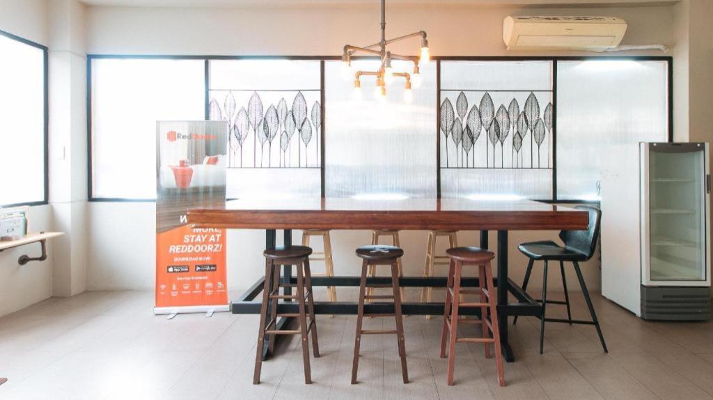 Reddoorz Plus Near Osmena Highway 2 Manila Exteriör bild