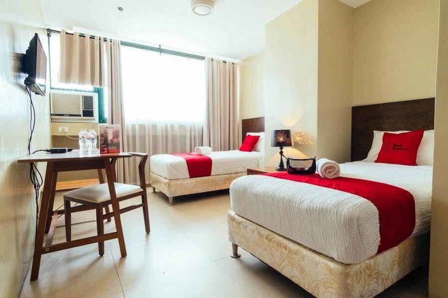 Reddoorz Plus Near Osmena Highway 2 Hotell Manila Exteriör bild