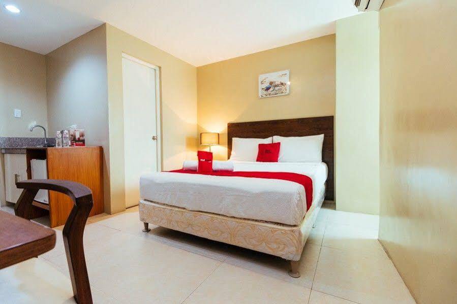 Reddoorz Plus Near Osmena Highway 2 Hotell Manila Exteriör bild